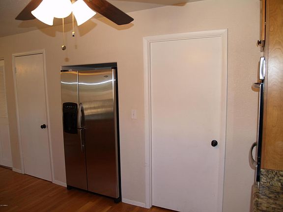 4th image of 422 E Fordham Dr