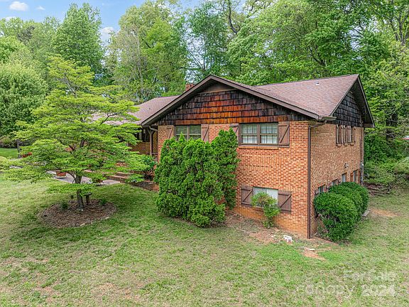 2nd image of 260 Woodland Dr