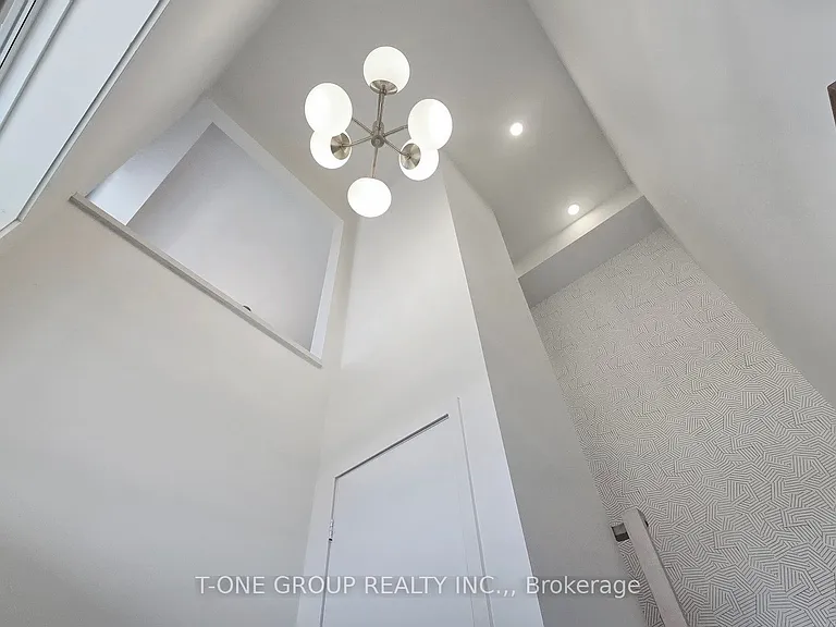 20 Pantheon Ln — Photo 3
