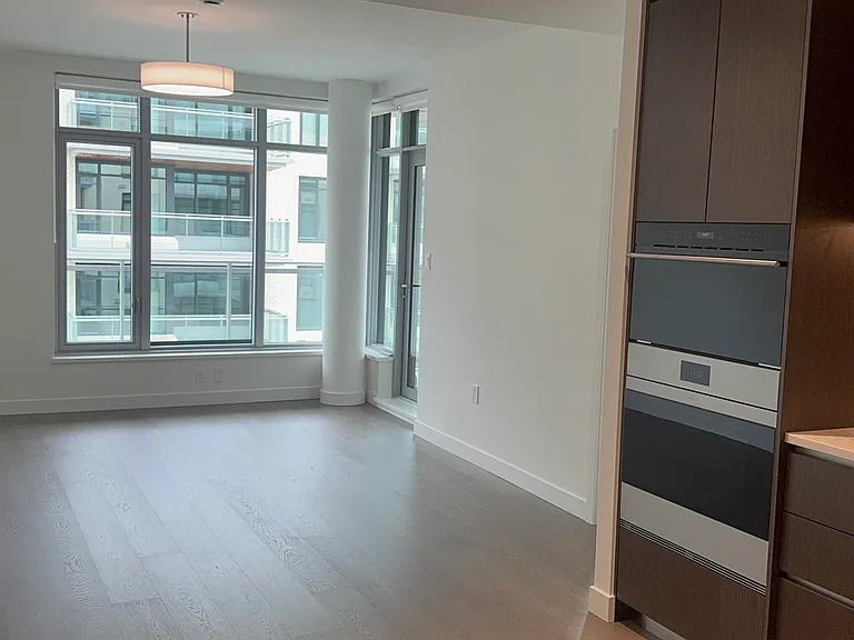 785 Harbour Ave #505 — Photo 9