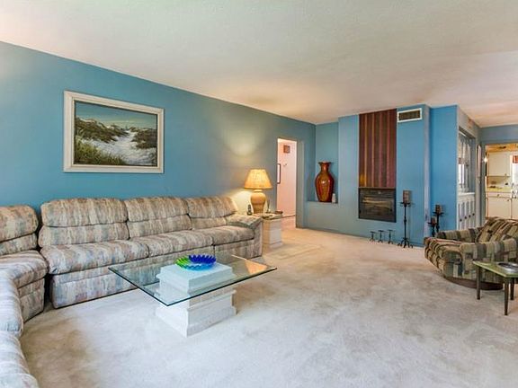 4th image of 501 Bayview Dr NE APT 1