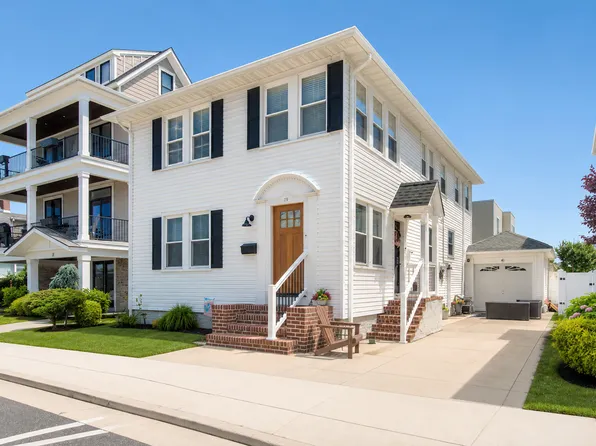 19 N Douglas Ave, Margate, NJ 08402