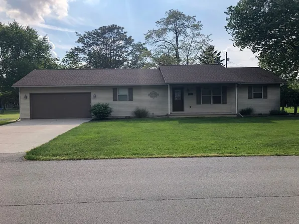 207 N High St #St02, Pandora, OH 45877