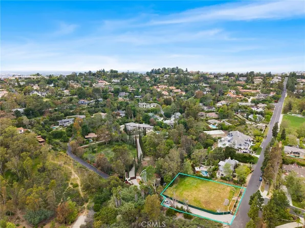 2098 Lower Lake Dr, Santa Ana, CA 92705