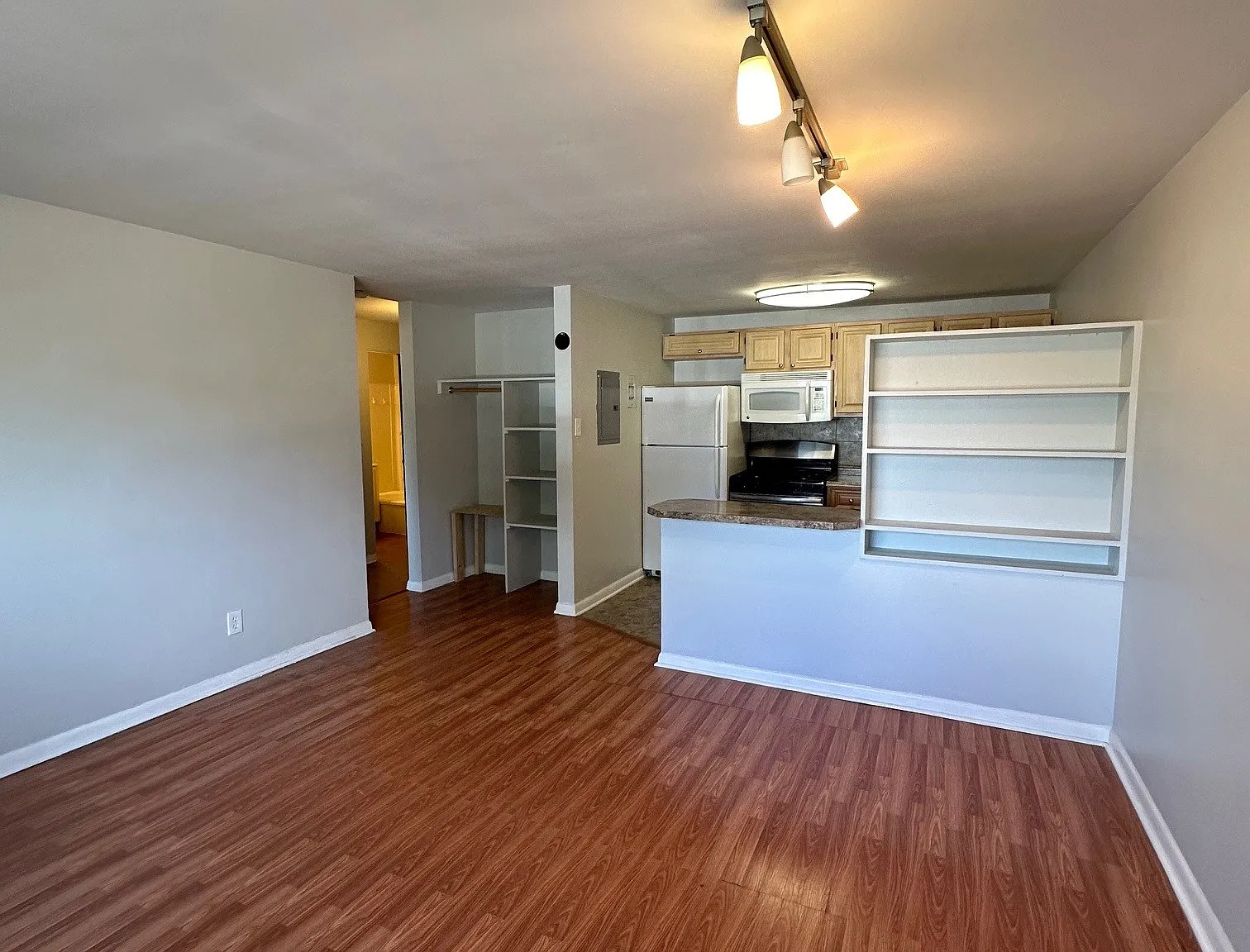 3140 N Clay St — Photo 1