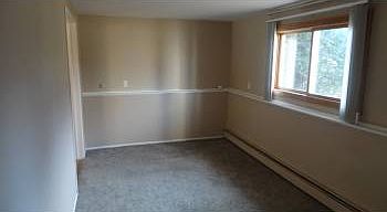 5th image of 7 Center Ct