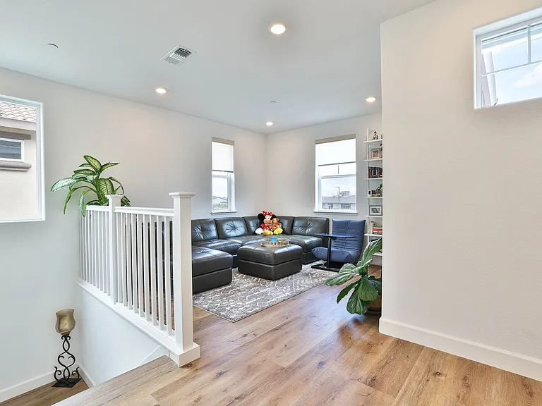 2887 Penrose Ln — Photo 22