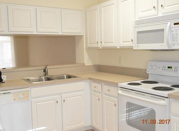 2nd image of 10102 Poppy Hill Dr