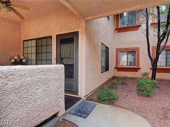 3rd image of 1417 Santa Margarita St Unit C