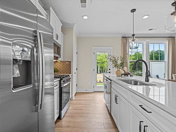6th image of this home