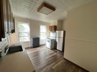 194 Arnoldale Rd, West Hartford, CT 06119