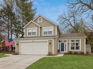 329 Bristol Ln, Fox River Grove, IL 60021