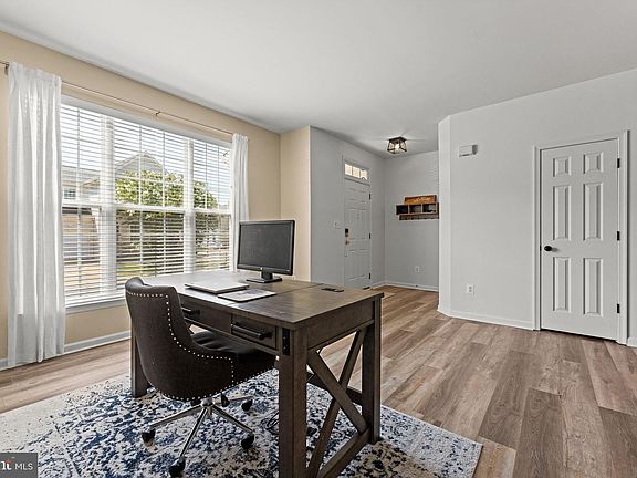 4th image of 404 Rusert Dr SE