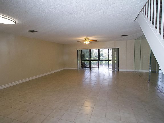 4th image of 454 Ashwood Place
