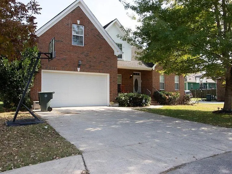 812 Westin Ct — Photo 2