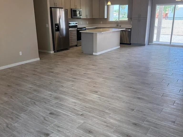 15235 S Country Club Dr — Photo 2