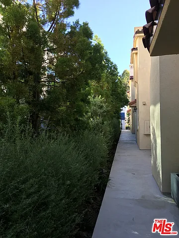 1171 Franklin St #103 — Photo 30
