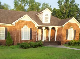 406 Hunters Ridge Dr, Dillon, SC 29536