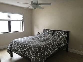 3rd image of 525 Marine St Unit 10