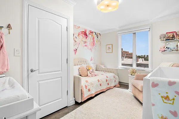 Sold by Compass | media 10