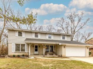 1621 Longvalley Dr, Northbrook, IL 60062