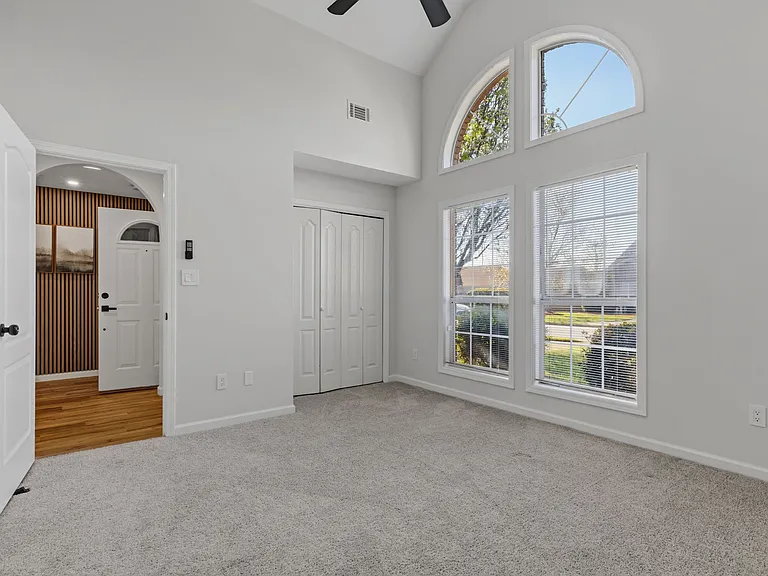 87 Park Ln — Photo 25