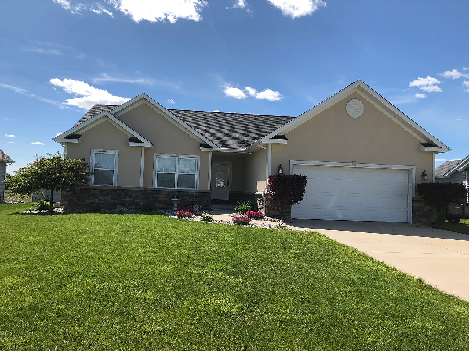 8889 Cottonwood Dr photo 1