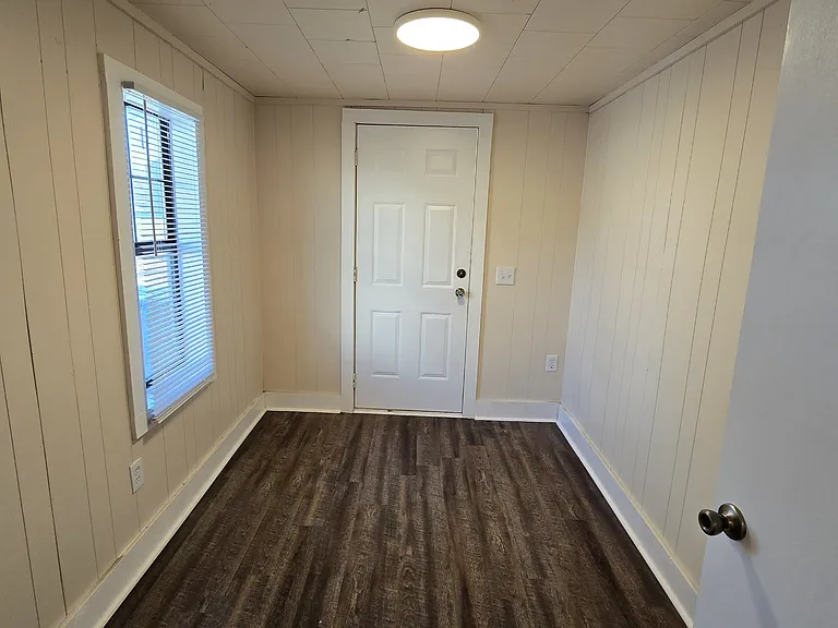 202 Mill Ave — Photo 4