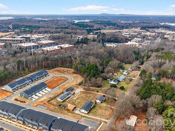 2nd image of 169 Crossrail Rd