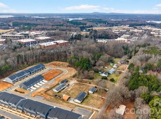 151 Crossrail Rd, Mooresville, NC 28115