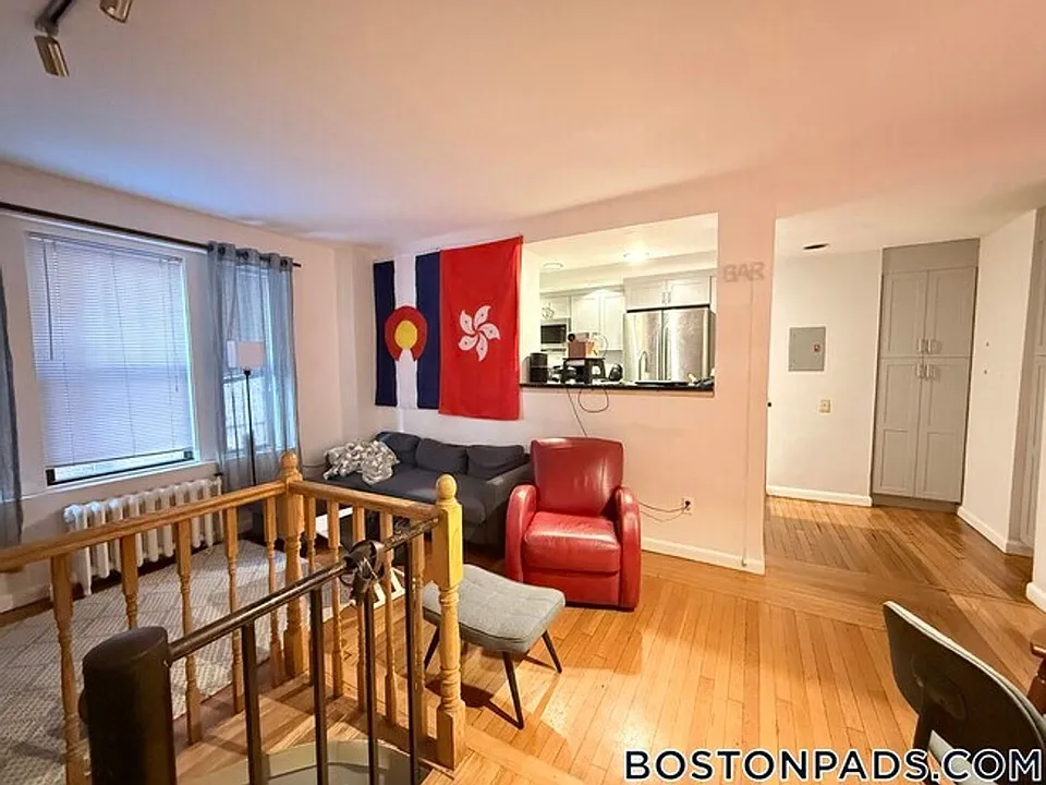 452 Park Dr #1