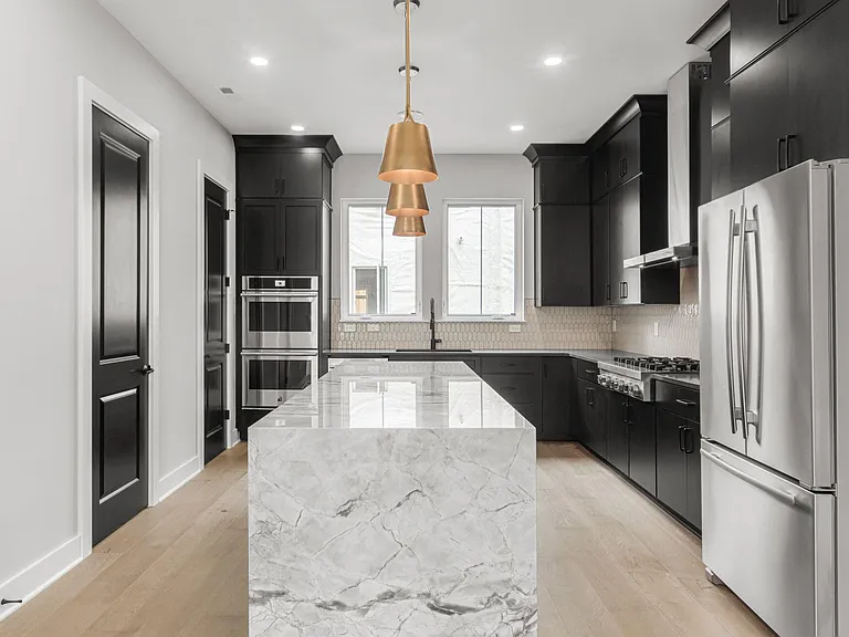 1247 Perry St — Photo 12