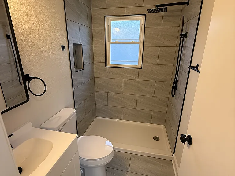 201 E Ocean View Ave — Photo 7