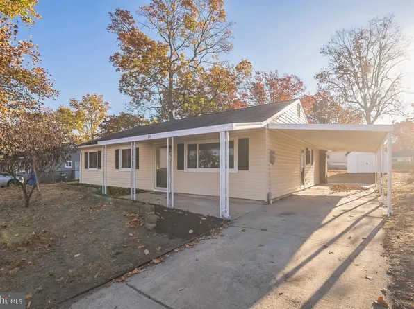 29 Scammell Dr, Browns Mills, NJ 08015