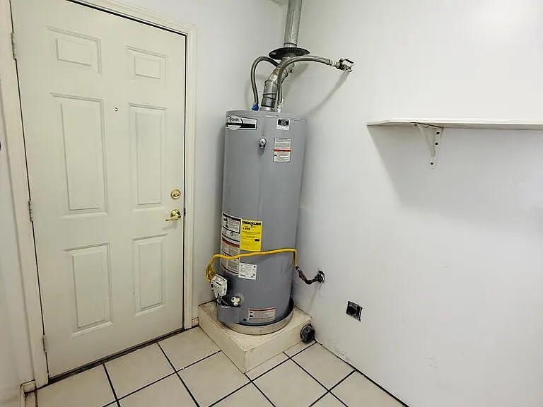 507 S Lincoln St — Photo 10