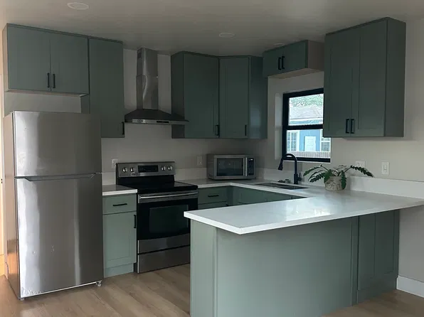 (undisclosed Address), Long Beach, CA 90806