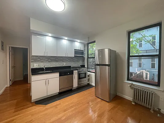 Rented by Oxford Property Group | media 11