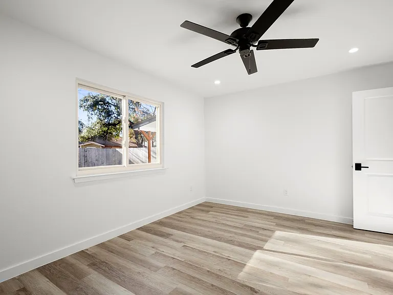 9717 Anderson Village Dr — Photo 17