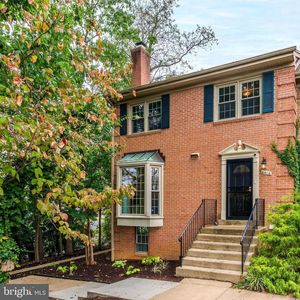 6416 Seven Oaks Ct, Falls Church, VA, 22042