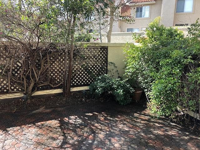 1st image of 10877 Creekbridge Pl