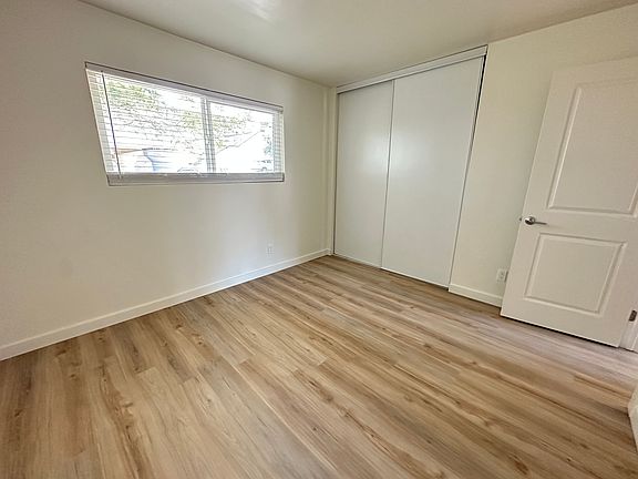 3rd image of 3963 Via Lucero APT 17