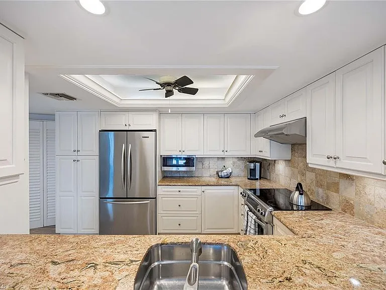 4651 Gulf Shore Blvd N #1106 — Photo 18