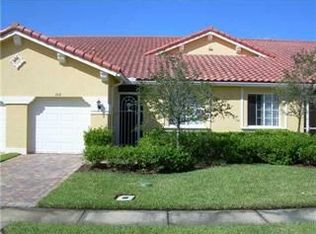 6465 Oxford Cir, Vero Beach, FL 32966