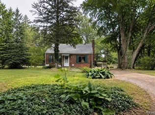 9552 Wayne Rd, Livonia, MI 48150