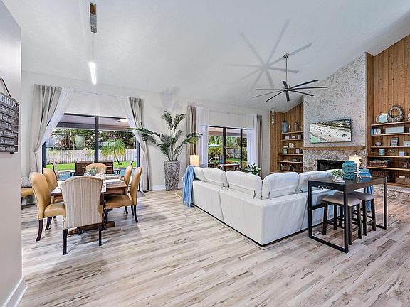 4th image of 8422 SE Quail Ridge Way