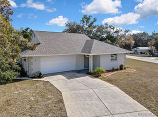 2 Blair Ct, Homosassa, FL 34446