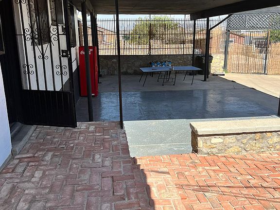 4th image of 3530 Monroe Ave