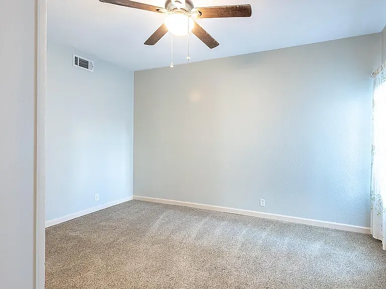 466 Ridgecrest Trl #136 — Photo 4