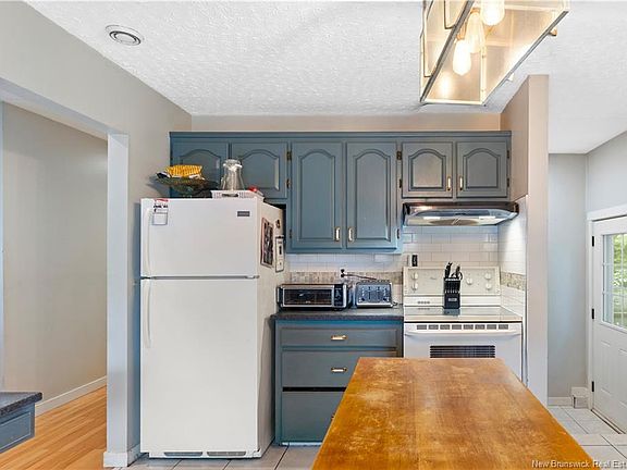 2nd image of 307 Roberval St