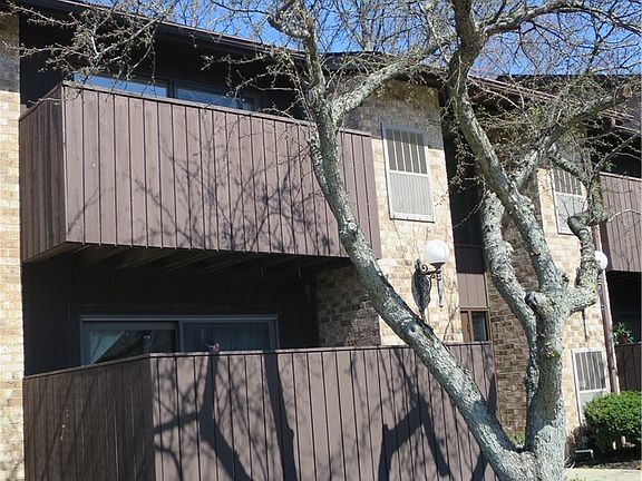 2nd image of 3241 Mayfield Rd APT 7